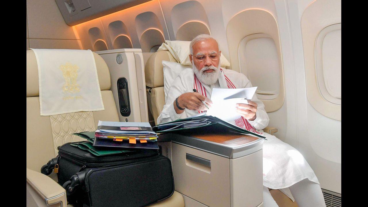 The Prime Minister travelled to the US on the recently-inducted custom-made Boeing 777 aircraft. Pic/PTI